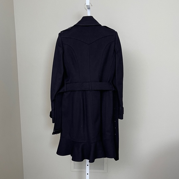 Burberry coat - Picture 3 of 12